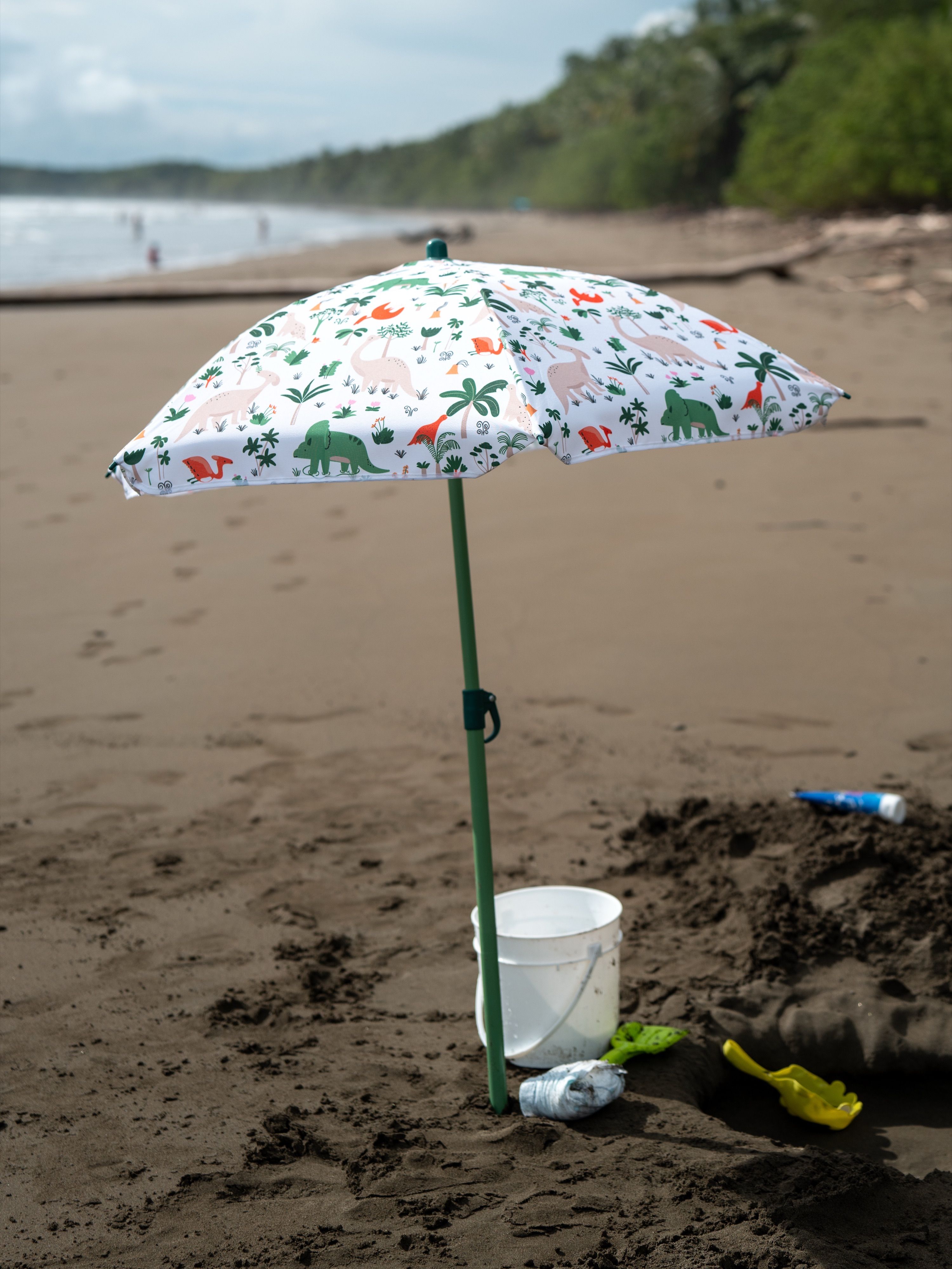 Costa Rica — 12